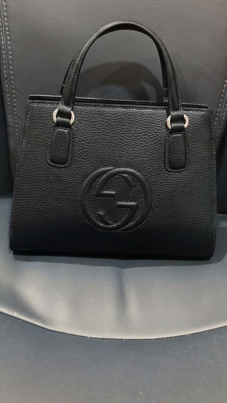 Gucci Black Grained Leather Soho Top Handle Bag